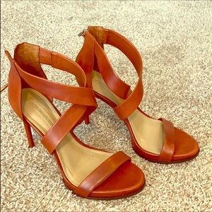 BCBG MaxZaria Shoes🤎